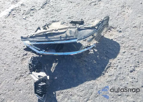 2017 Ford Fusion Energi Titanium z USA, uszkodzony, nr VIN 3FA6P0SU7HR229279